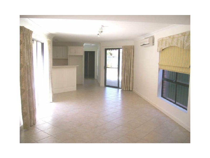 6 Ralphs Avenue, Port Noarlunga SA 5167