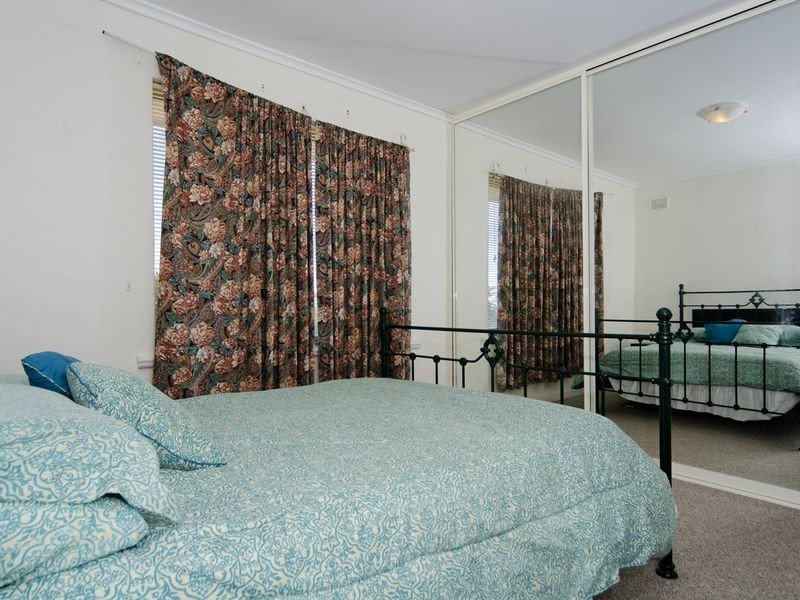 2 Attridge Road, Morphett Vale SA 5162