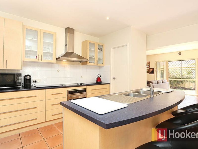 6 Coronet Close, Carindale QLD 4152