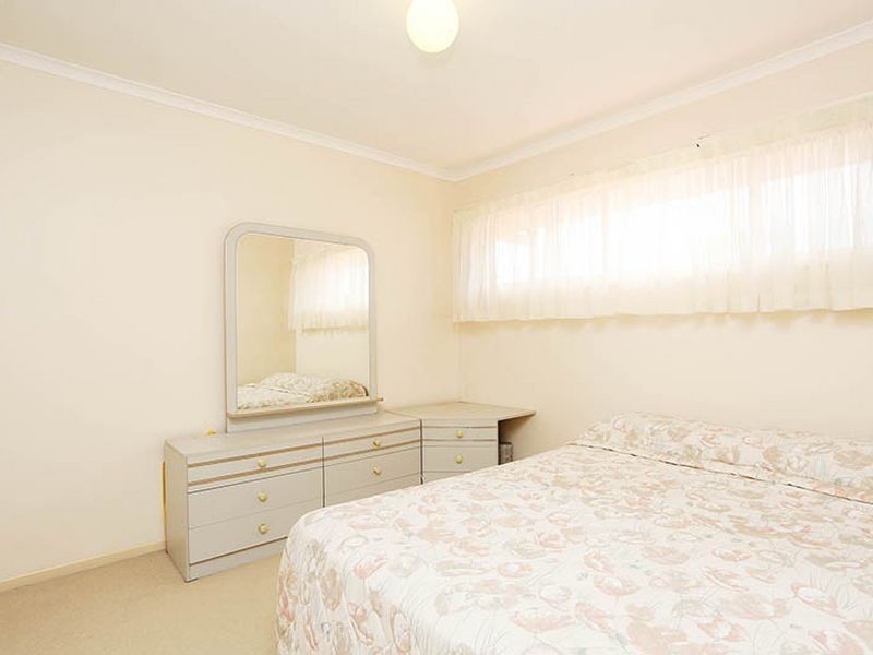 161 Meadowlands Road, Carindale QLD 4152