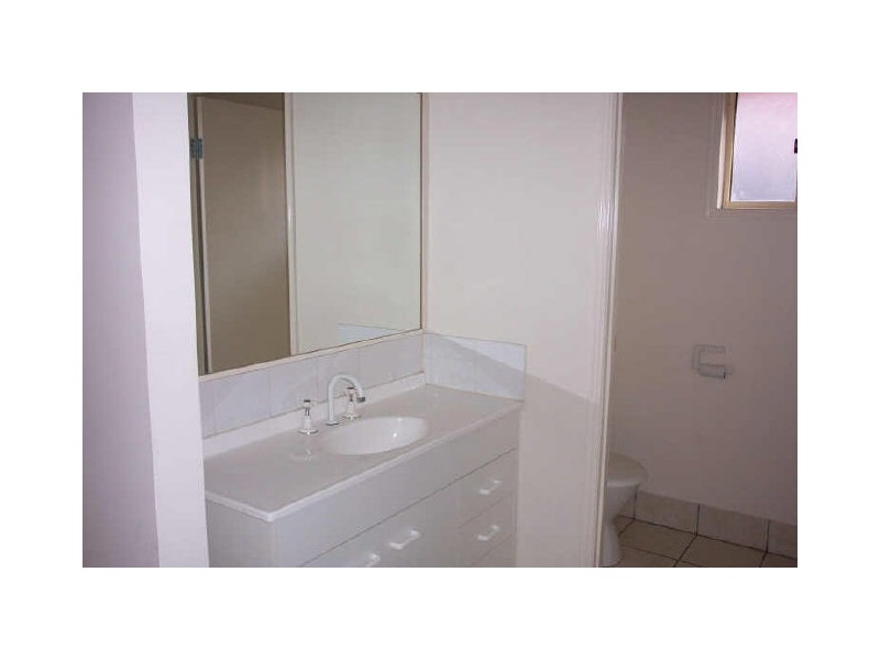 82 Silky Oak Crescent, Carindale QLD 4152