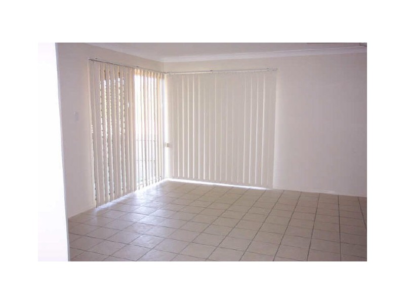 82 Silky Oak Crescent, Carindale QLD 4152