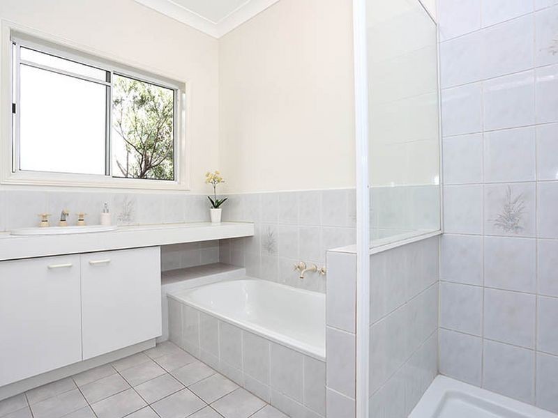 36 Hartigan Street, Belmont QLD 4153