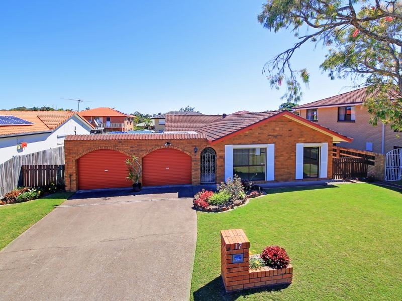 17 Bedivere Street, Carindale QLD 4152