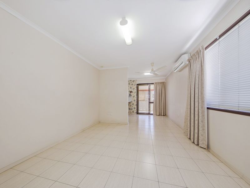 17 Bedivere Street, Carindale QLD 4152