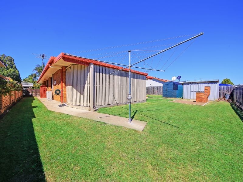 17 Bedivere Street, Carindale QLD 4152