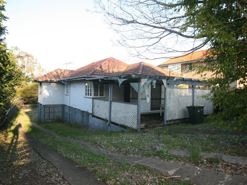 24 Jones Road, Carina Heights QLD 4152