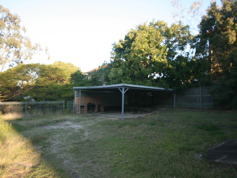 24 Jones Road, Carina Heights QLD 4152