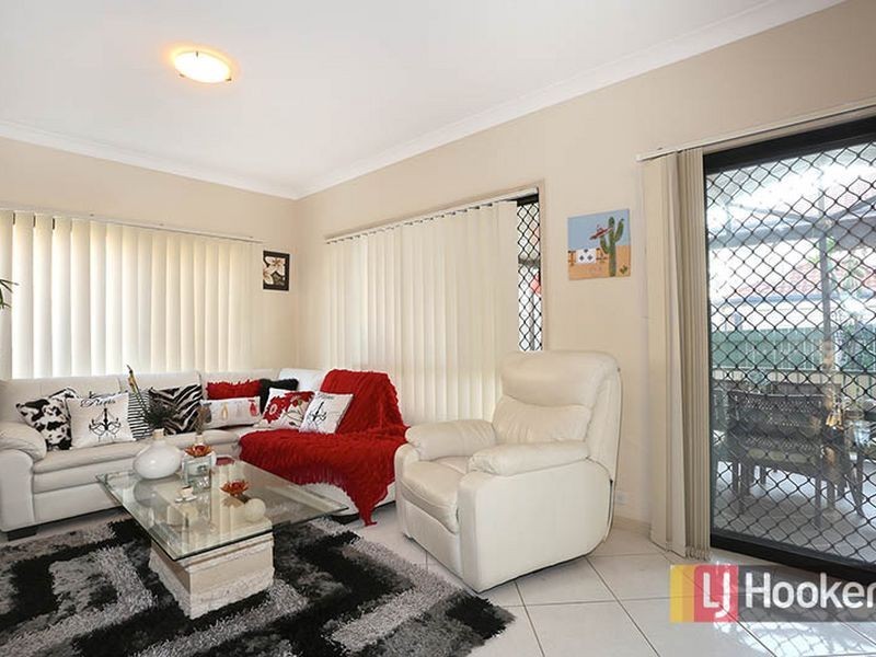 7 Holland Place, Carindale QLD 4152