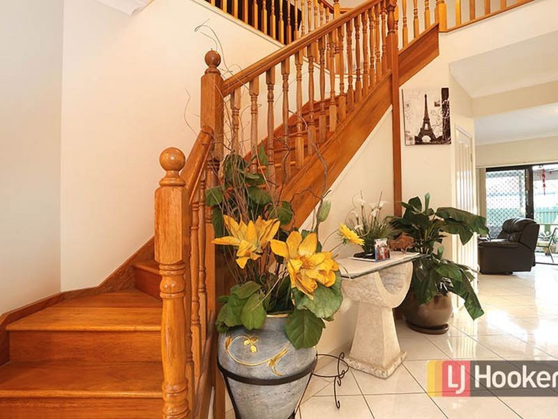 7 Holland Place, Carindale QLD 4152