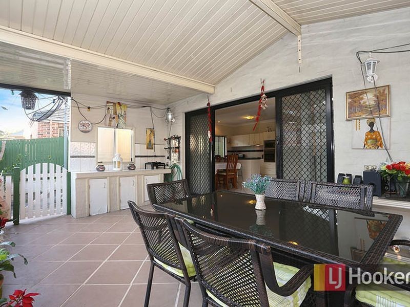 7 Holland Place, Carindale QLD 4152