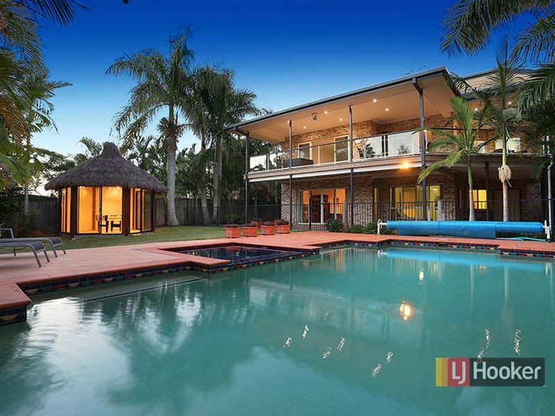 15 Merion Place, Carindale QLD 4152