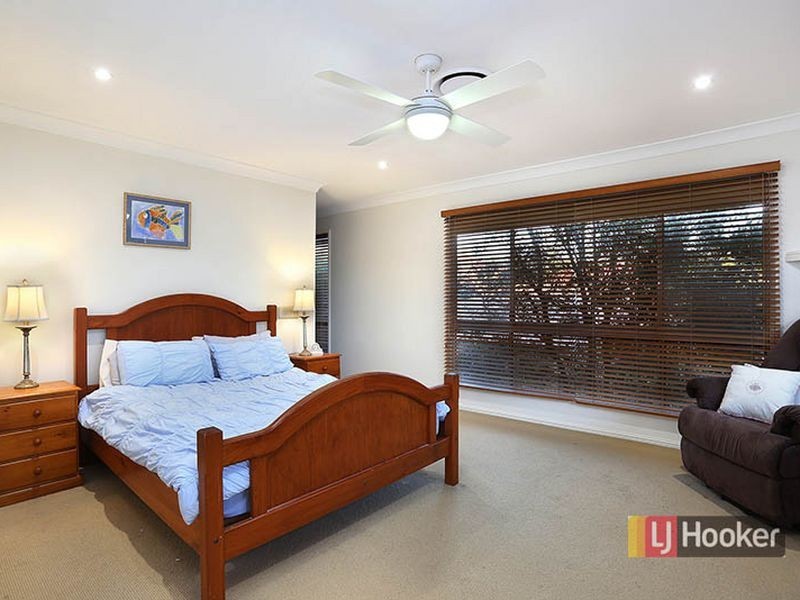 15 Merion Place, Carindale QLD 4152