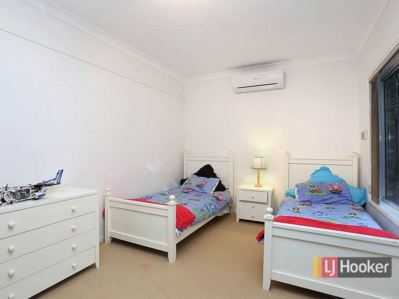 15 Merion Place, Carindale QLD 4152