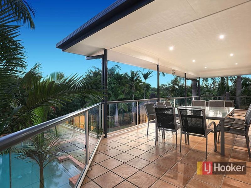 15 Merion Place, Carindale QLD 4152