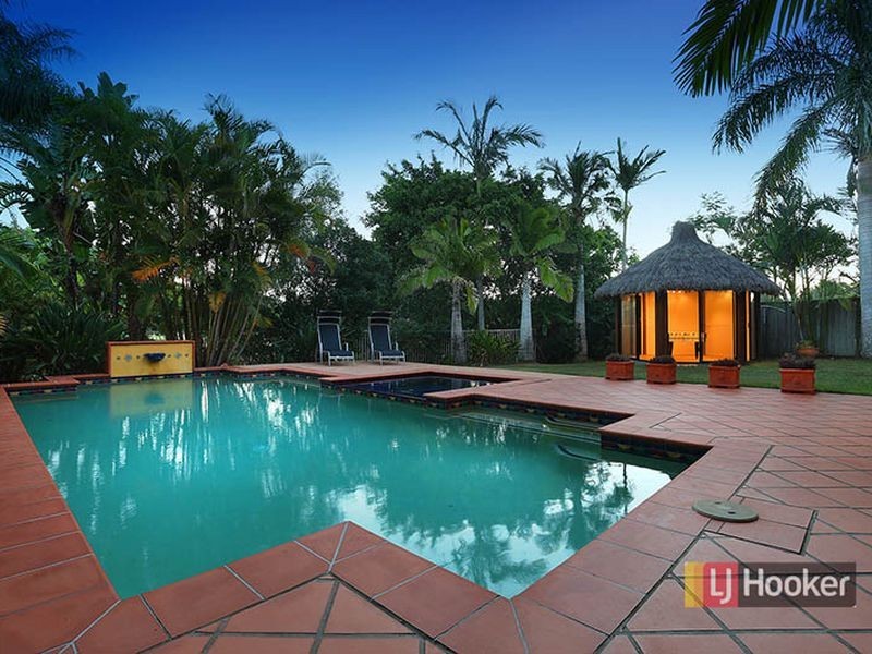 15 Merion Place, Carindale QLD 4152