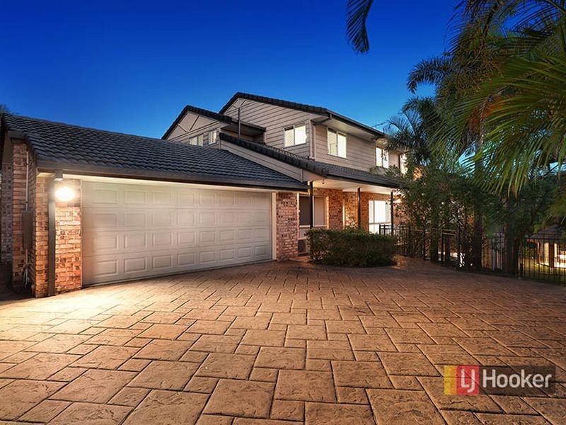 15 Merion Place, Carindale QLD 4152