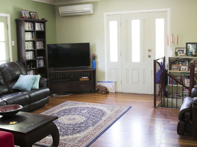 6 Beverley Avenue, Rochedale South QLD 4123