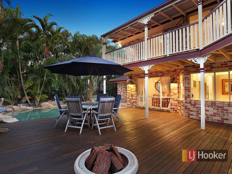 10 Quetta Close, Carindale QLD 4152