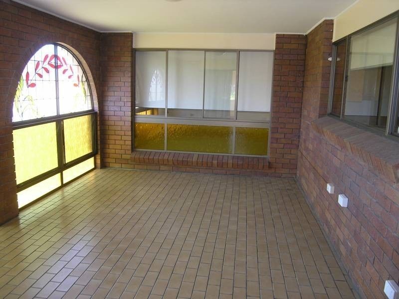 24 Rossmoya Street, Carindale QLD 4152