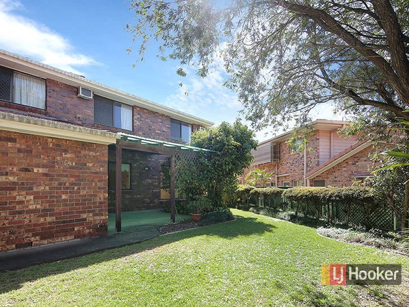 5 Meadowbank Street, Carindale QLD 4152