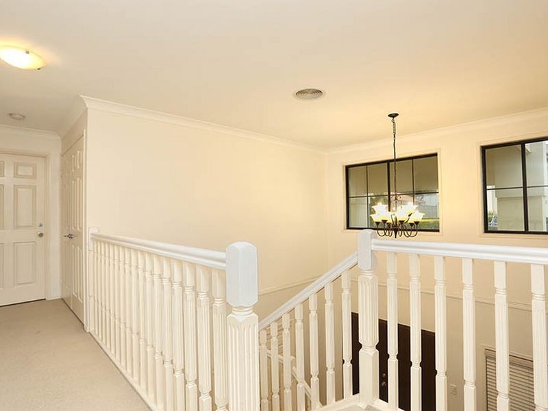 97 Silky Oak Crescent, Carindale QLD 4152