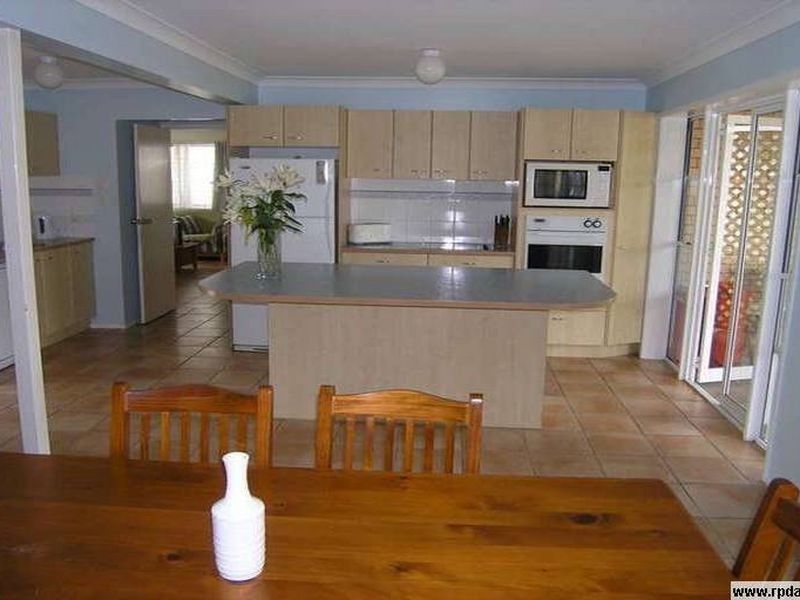 50 Cadogan Street, Carindale QLD 4152