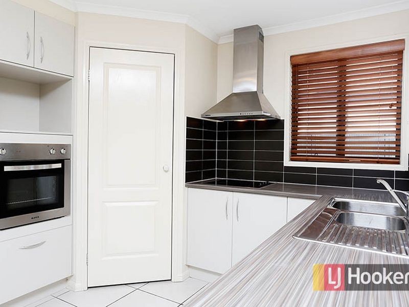 14 Holland Place, Carindale QLD 4152