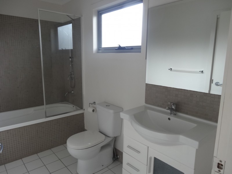 2/15 Mons Road, Carina Heights QLD 4152