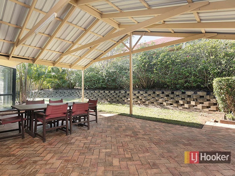 40 Oakley Street, Carindale QLD 4152