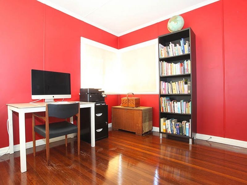 27 Megalong Street, Holland Park West QLD 4121