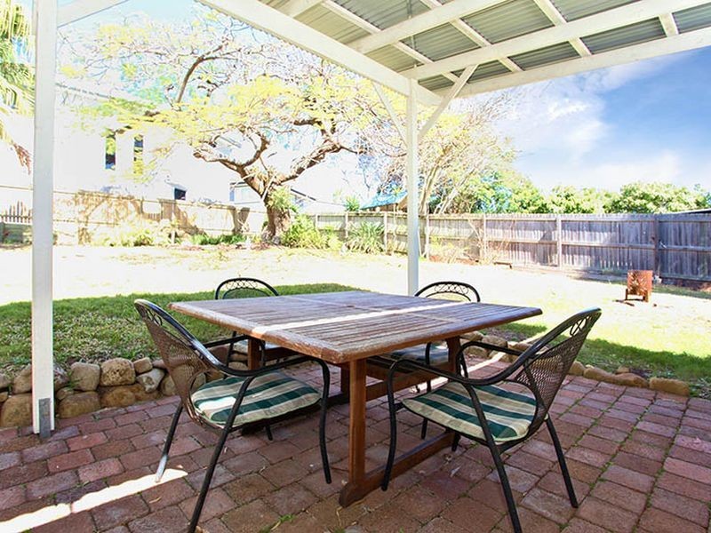 27 Megalong Street, Holland Park West QLD 4121