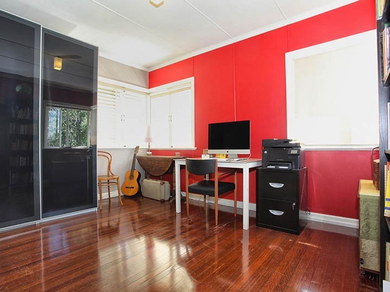 27 Megalong Street, Holland Park West QLD 4121