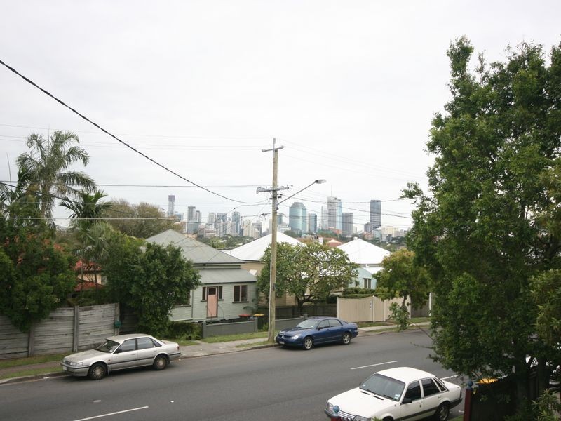 17 Elfin Street, East Brisbane QLD 4169