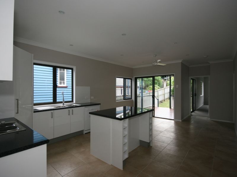 17 Elfin Street, East Brisbane QLD 4169