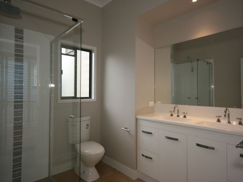 17 Elfin Street, East Brisbane QLD 4169