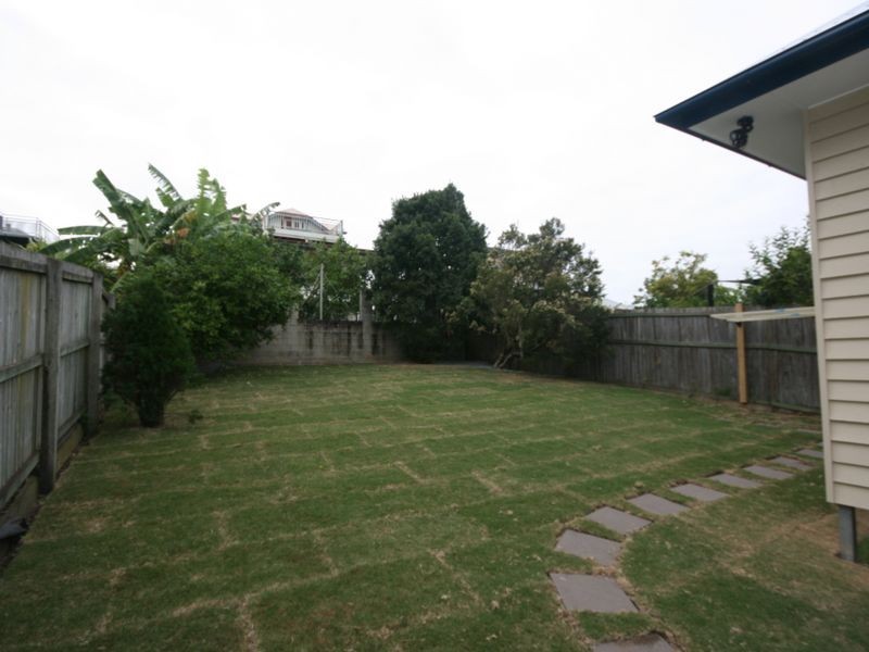 17 Elfin Street, East Brisbane QLD 4169