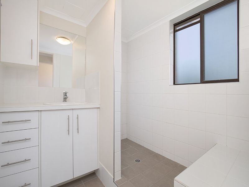 3/182 Juliette Street, Greenslopes QLD 4120