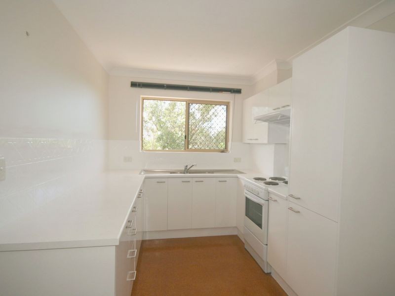 2/11 Sankey Street, Carina QLD 4152