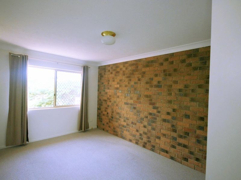 2/11 Sankey Street, Carina QLD 4152