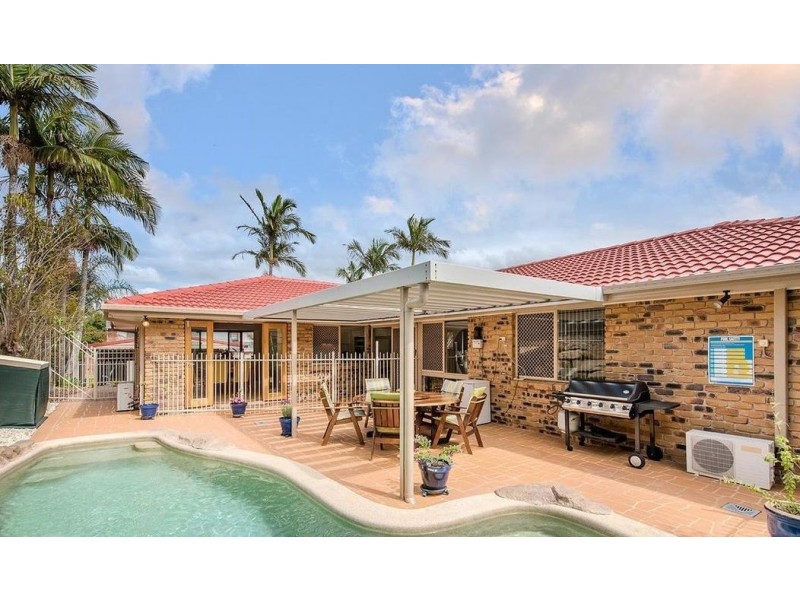 14 Eromanga Street, Carindale QLD 4152