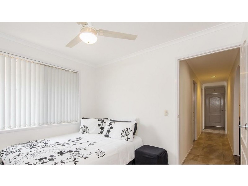 14 Eromanga Street, Carindale QLD 4152