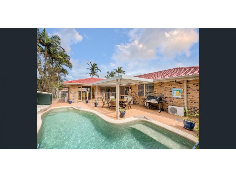 14 Eromanga Street, Carindale QLD 4152