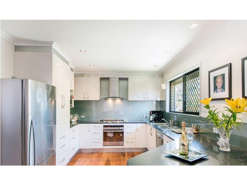 1 Tristan Street, Carindale QLD 4152