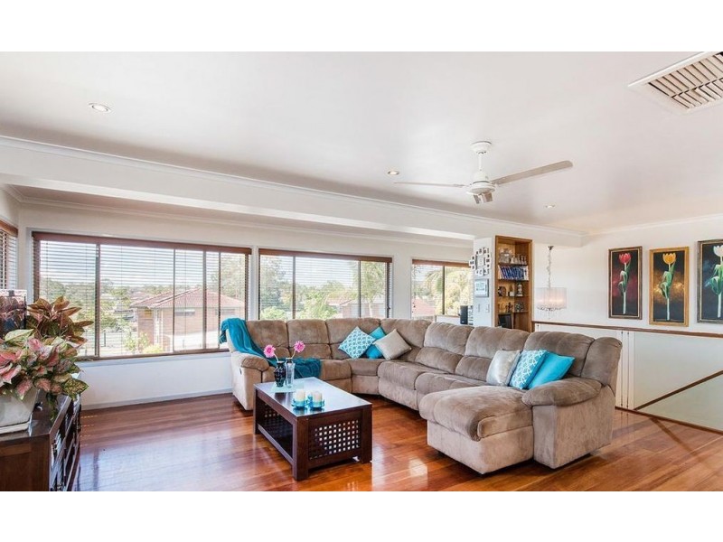 1 Tristan Street, Carindale QLD 4152