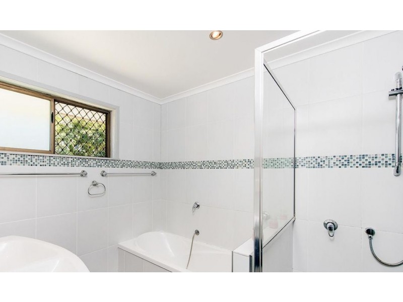 1 Tristan Street, Carindale QLD 4152
