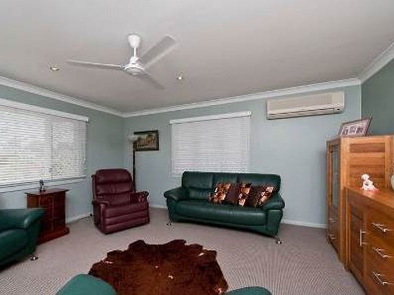 27 Casmaria Street, Mansfield QLD 4122