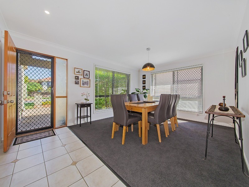 58 Ross Place, Wakerley QLD 4154