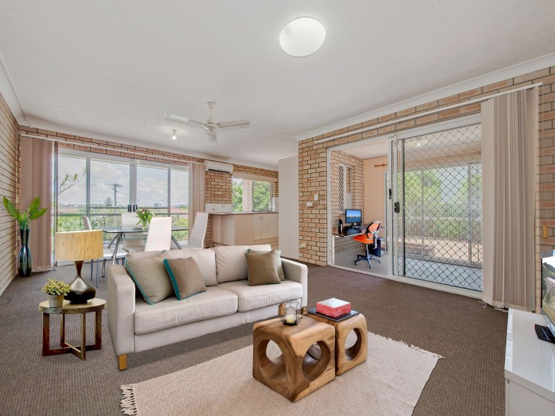 1/11 Baragoola Street, Coorparoo QLD 4151