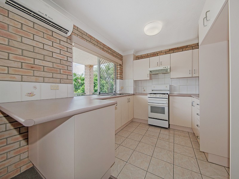 1/11 Baragoola Street, Coorparoo QLD 4151